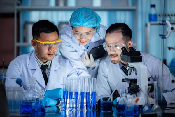 medical-science-technology-research-in-chemical-la-2021-09-03-13-46-21-utc-1.jpg